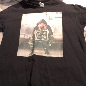 Black Billie eilish t shirt!